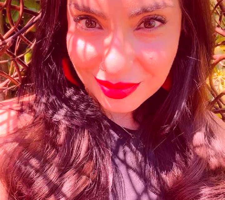 Mariana Sant Pere Pescador escort