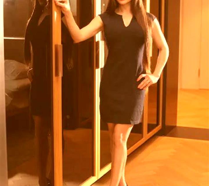 Martina 3 Urries escort