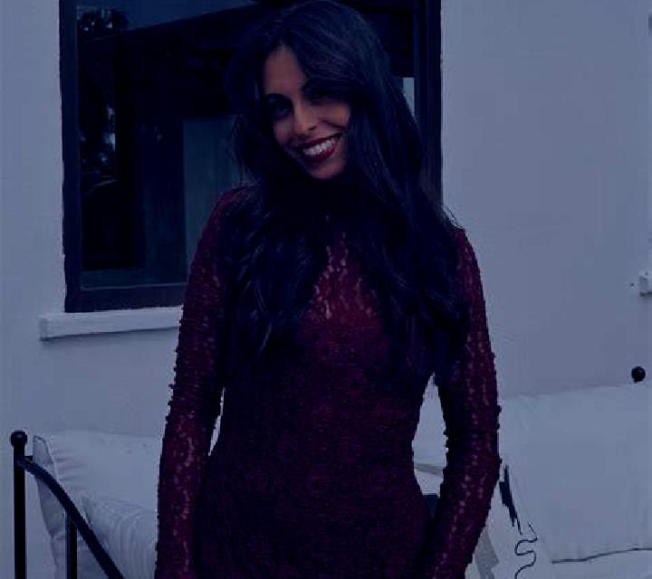 Martina Vallada escort