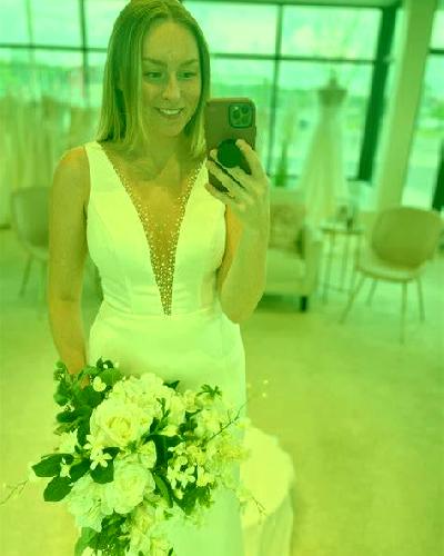 Miriam 2 Emperador escort