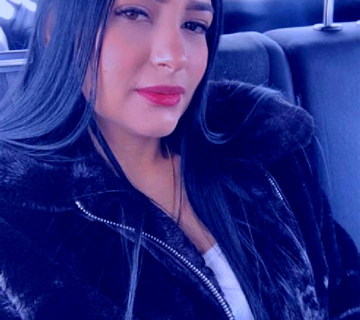 Nadia Miralcamp escort