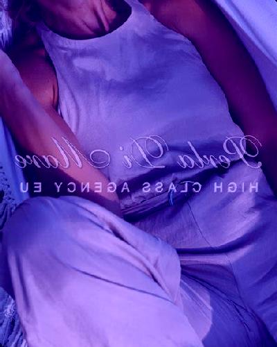 Nadia Pilona escort