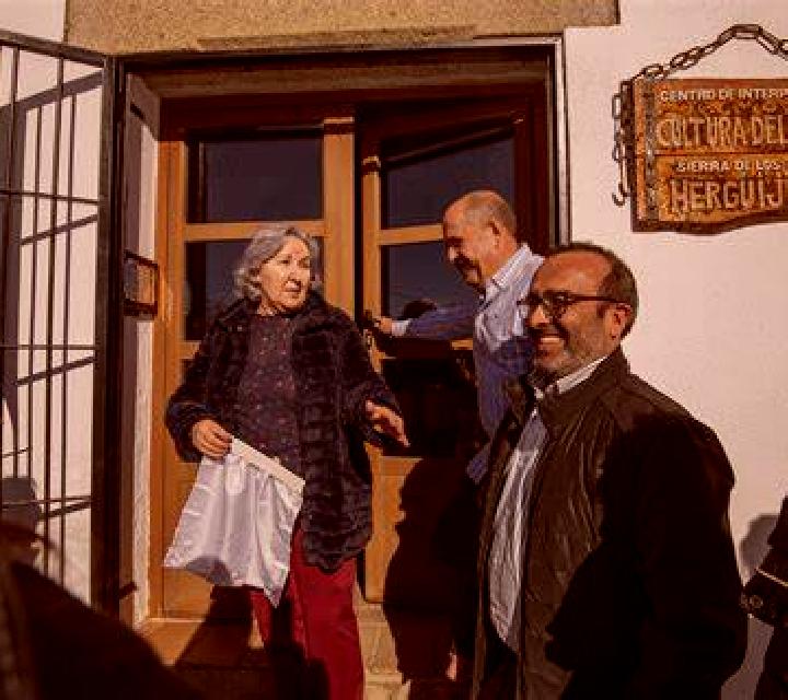 Ángela Bustarviejo escort