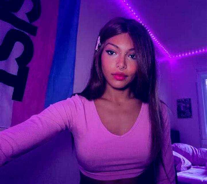 Ángela Lozoya escort