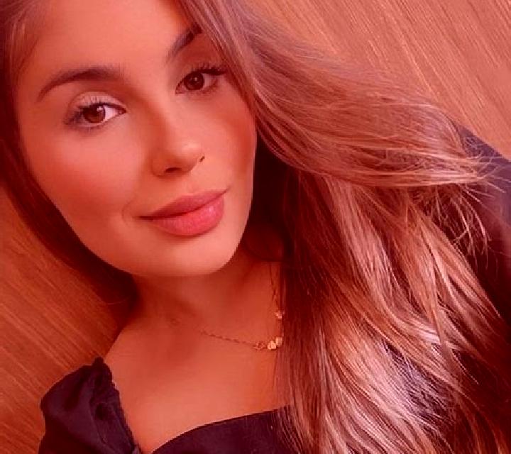 Ángela Villanueva de Alcoron escort
