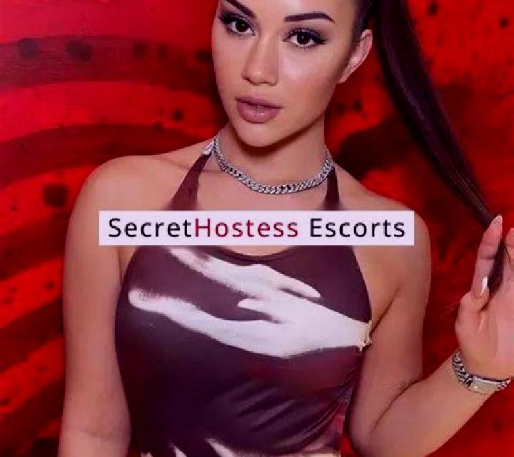 Nora Hontanas escort