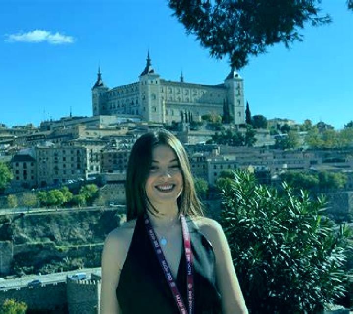 Paula 2 Corpa escort