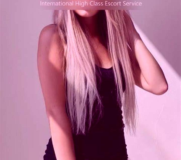 Paula 3 Villazala escort