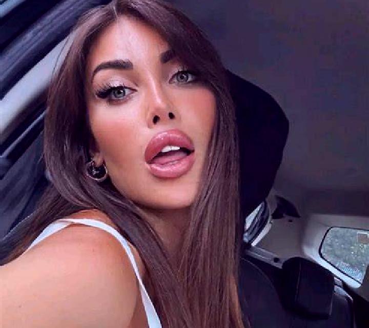 Paula Mendexa escort