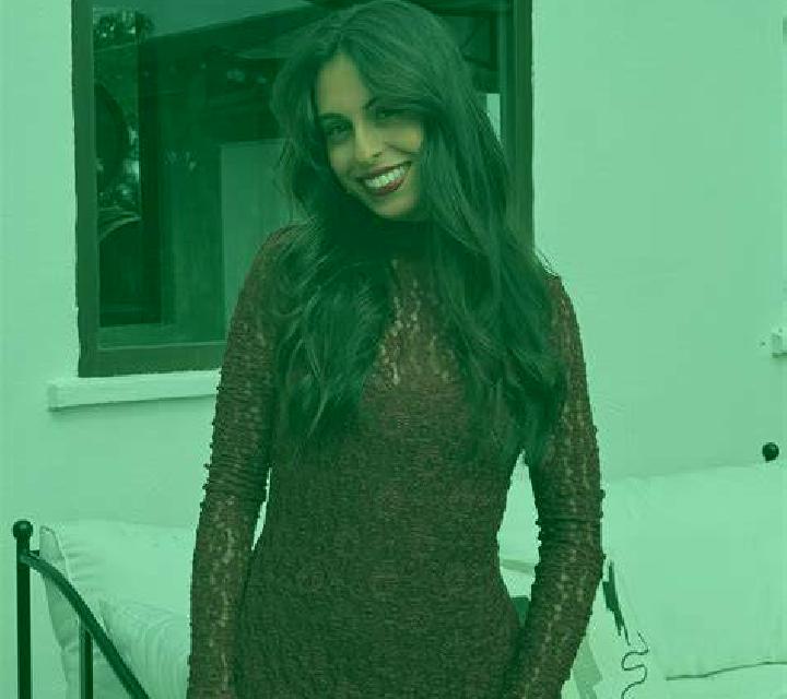 Renata 3 Carnota escort
