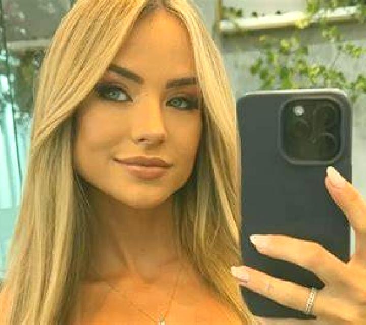 Rocío Quintanilla de Urz escort