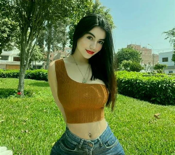 Salma Encinasola de los Comendadores escort