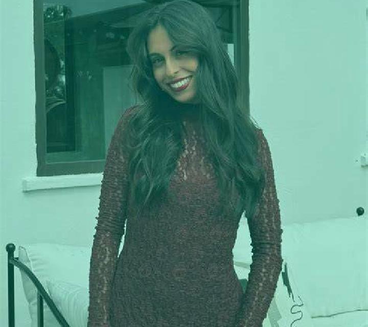 Sara 2 Espejo escort