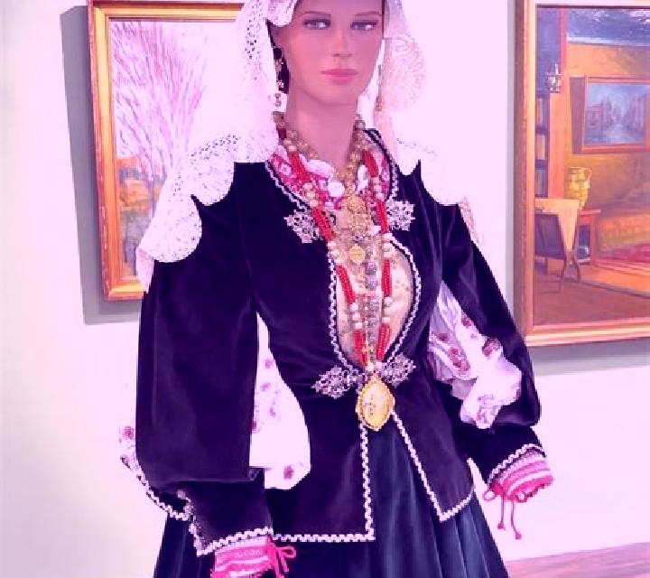 Sara 2 Quentar escort