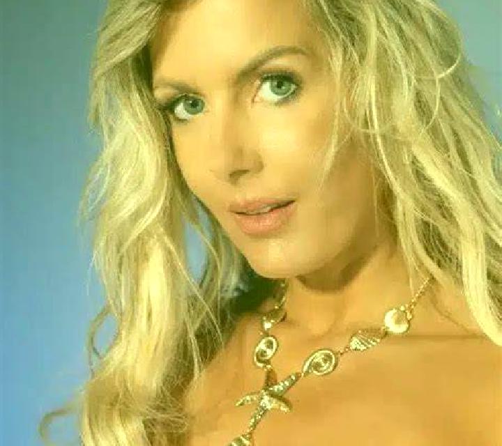 Sara Antas escort
