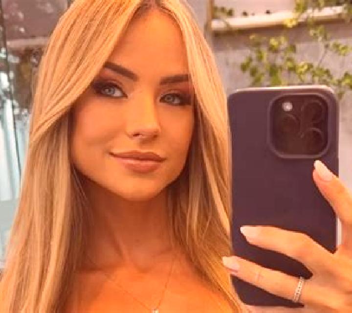 Sara Barcabo escort