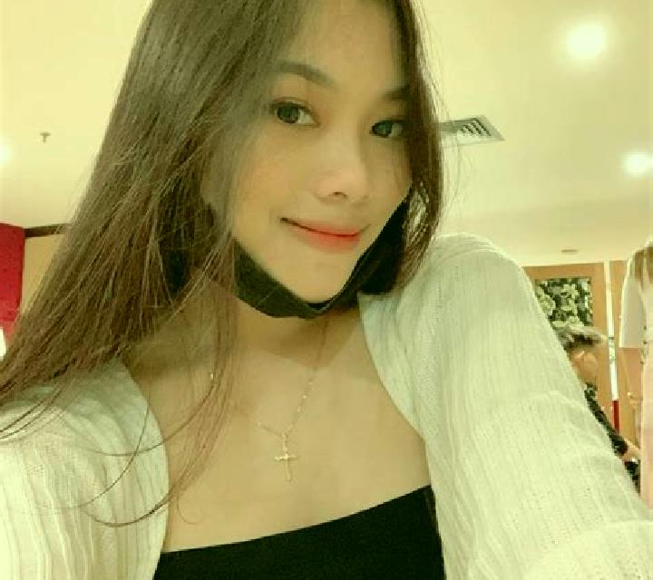 Selene Mambrillas de Lara escort