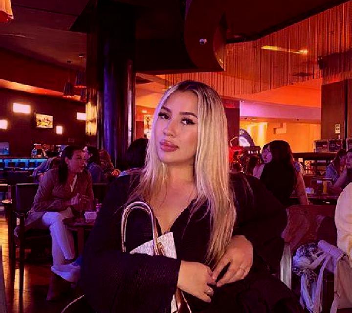 Sofía Foz-Calanda escort