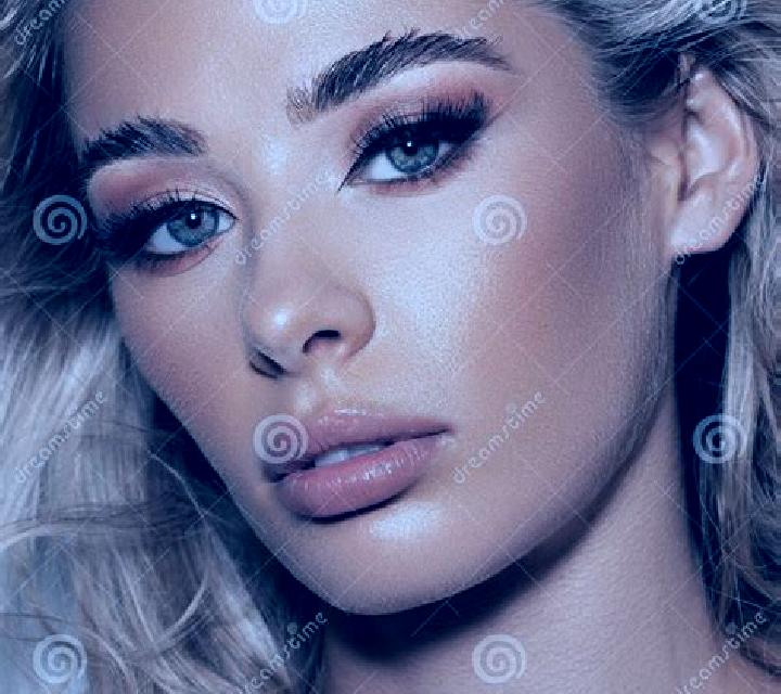 Valentina Lama escort