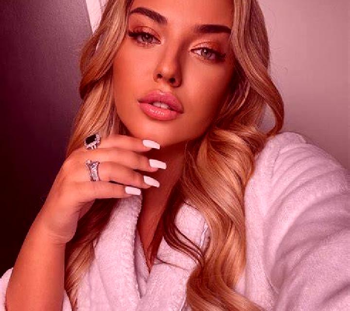 Valentina Villalbilla de Burgos escort
