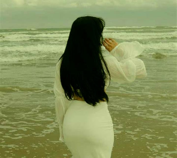 Ximena Cenizate escort