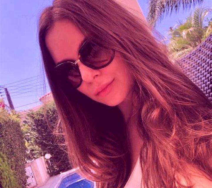 Yasmin Alfambra escort