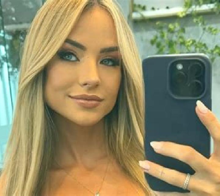Zara 3 Chercos escort