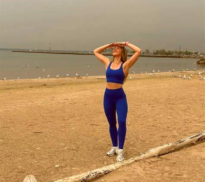 Zara Abaigar escort